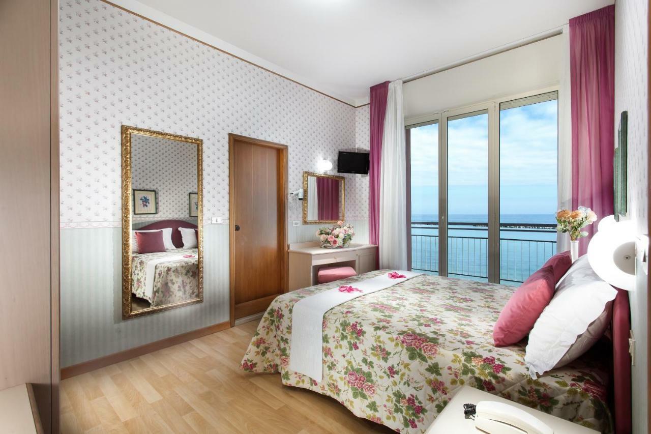 Hotel Sporting Cesenatico Extérieur photo